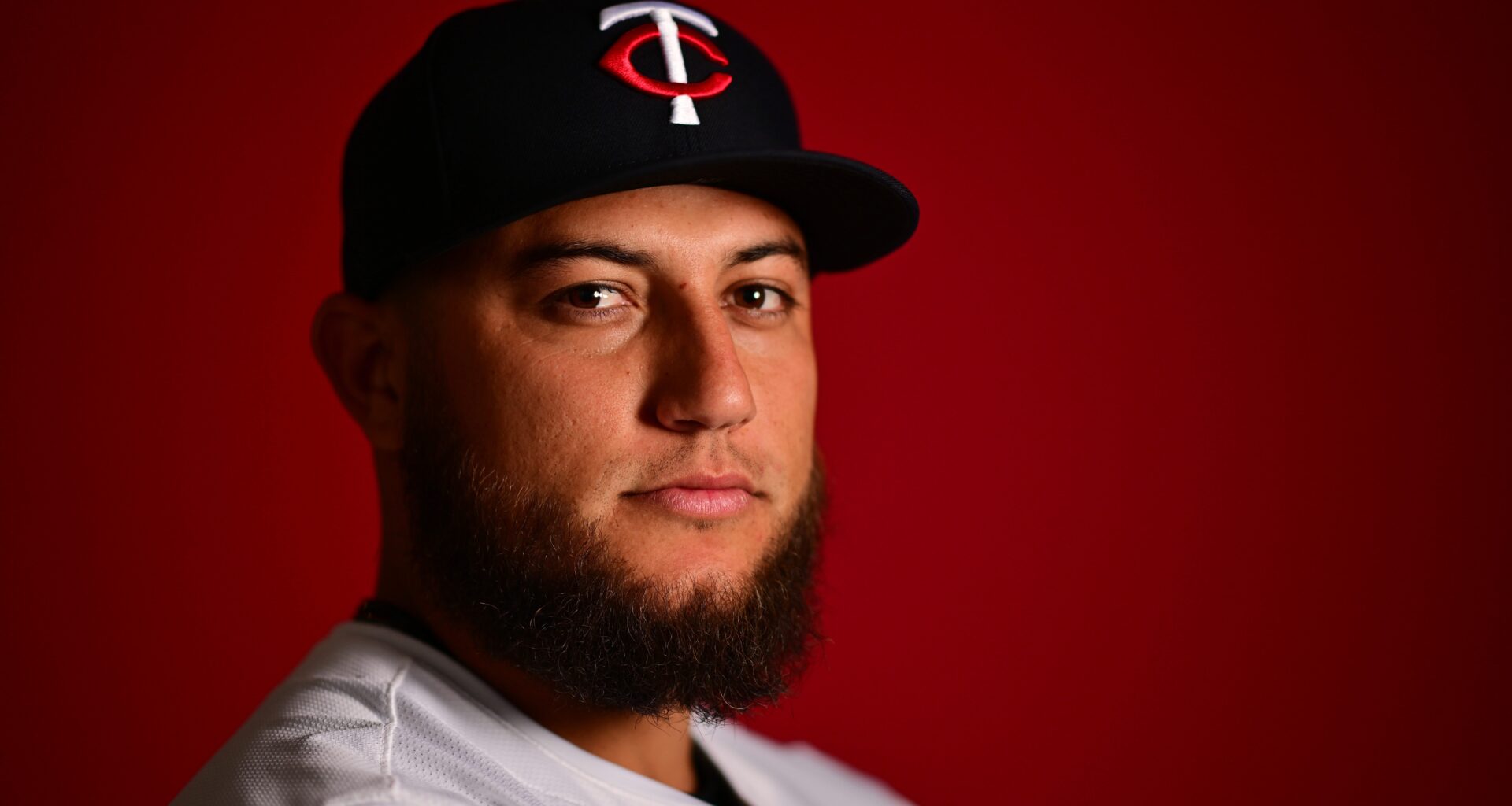 Mets Sign Intriguing Pitcher After Losing Key Bullpen Pieces in Free Agency