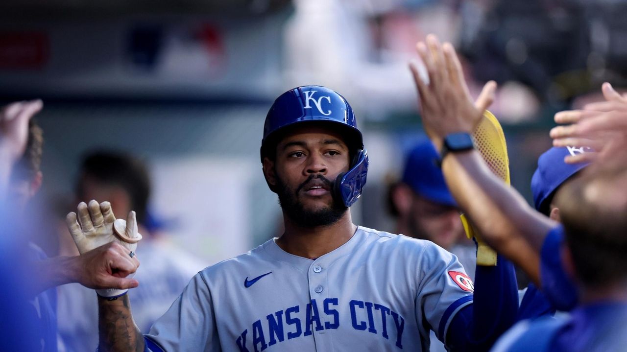 All-Star third baseman Maikel Garcia and Kansas City Royals finalize $57.5 million, 5-year contract