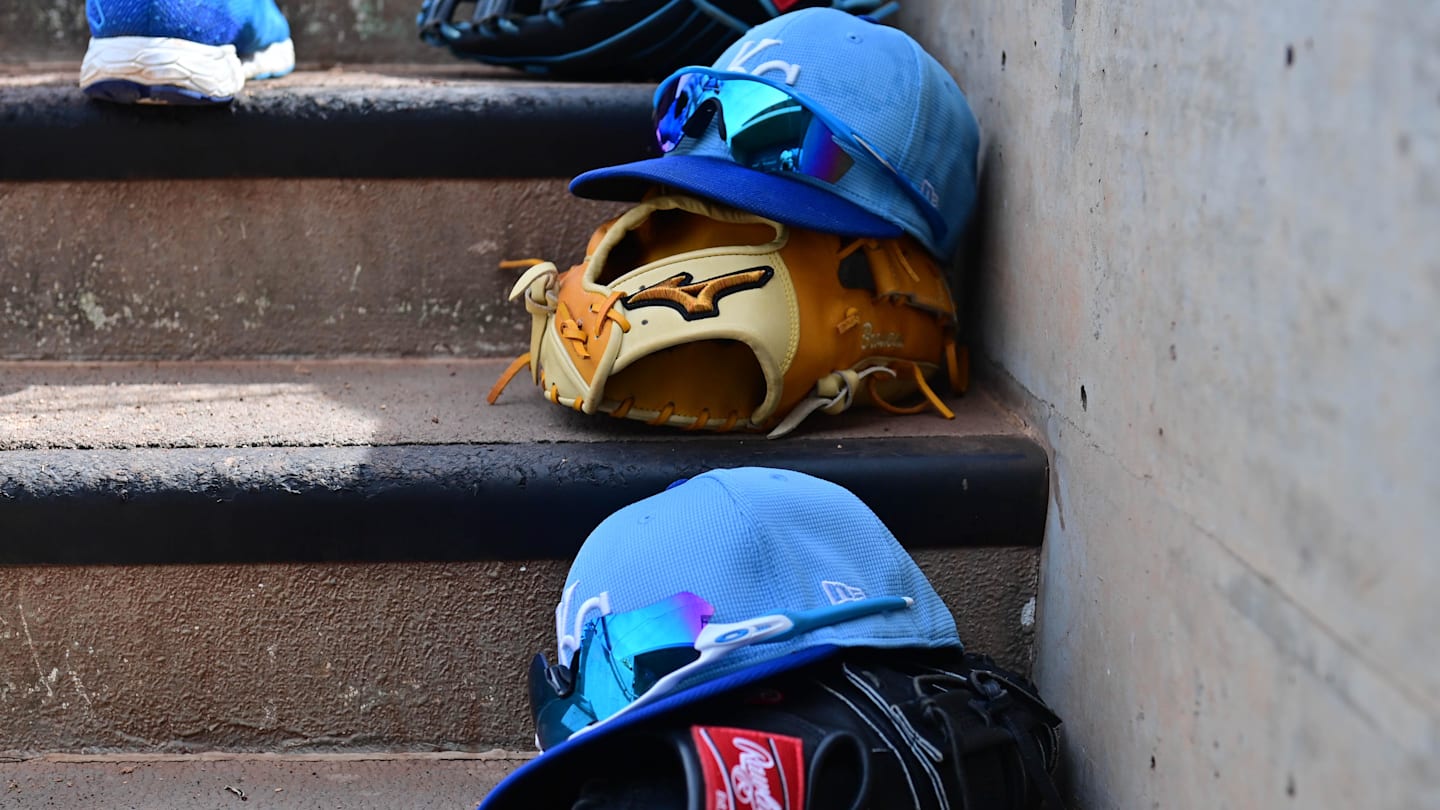 Red Sox Infielder Lands Back In AL After Electing Free Agency