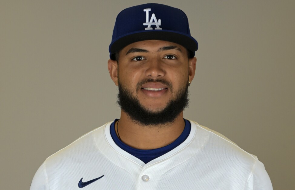 Dodgers Re-Sign Carlos Duran To Minor League Contract
