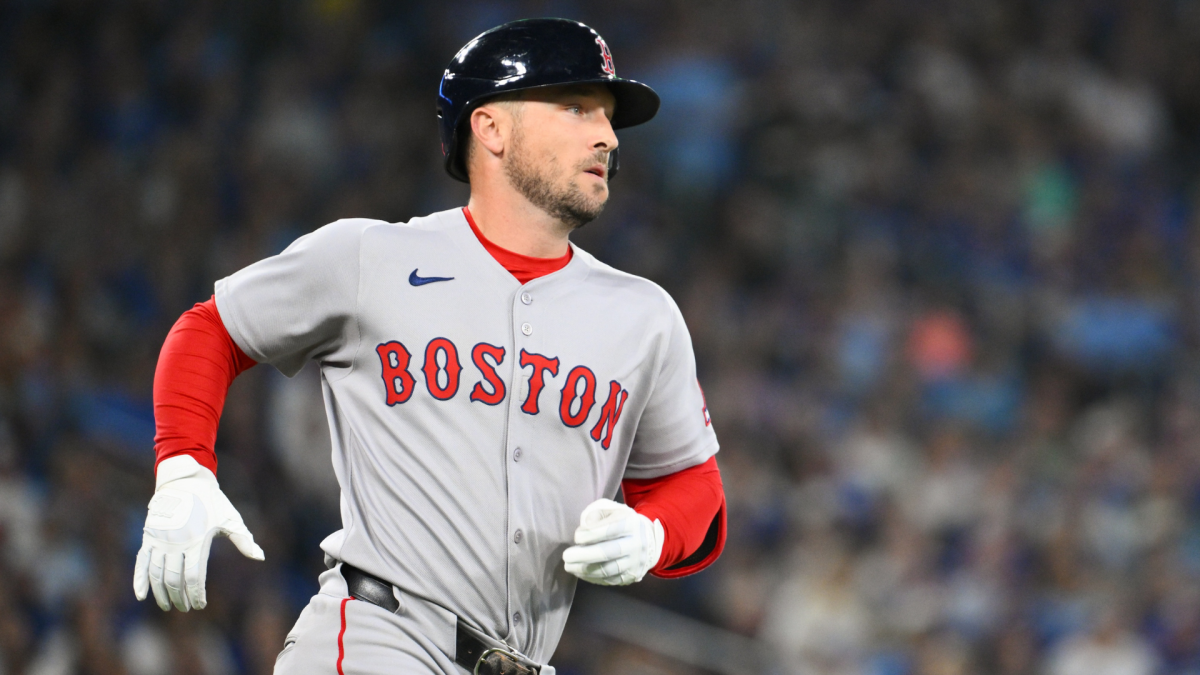 MLB rumors: Red Sox still in on Alex Bregman after Willson Contreras trade