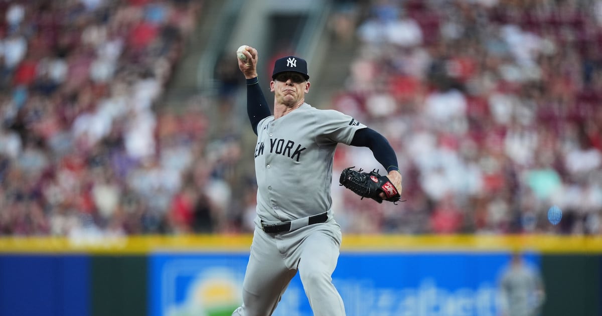 Braves sign right-hander Ian Hamilton to one-year contract