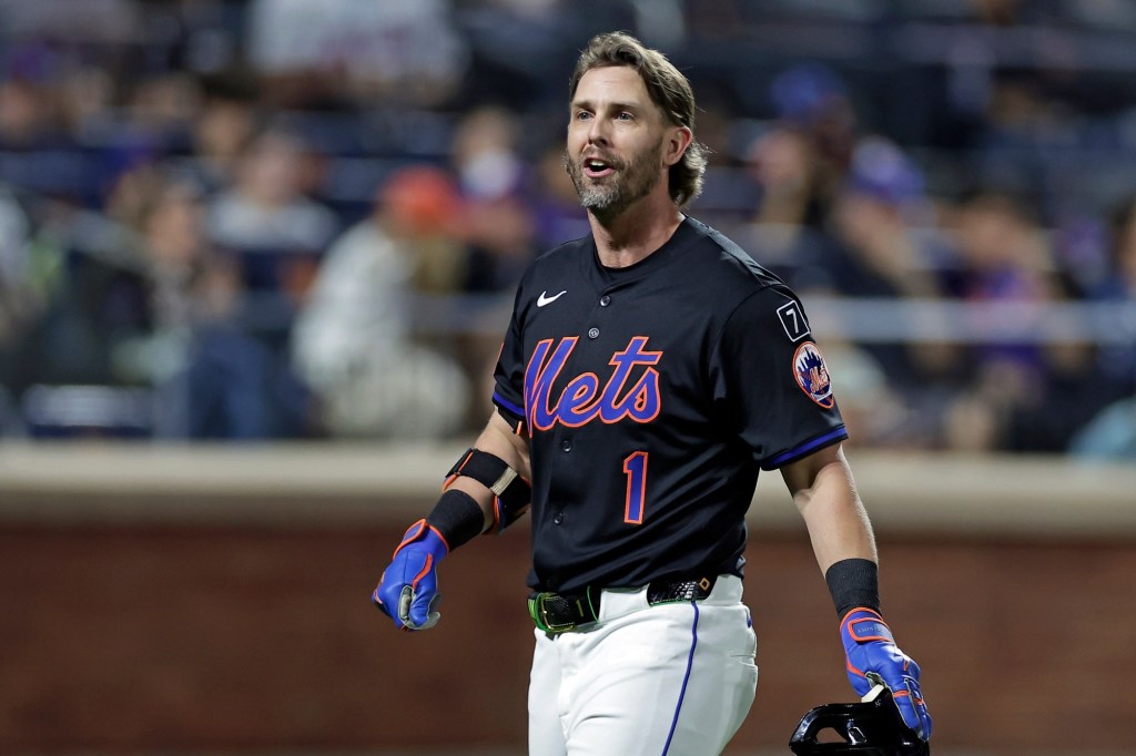 Mets trade Jeff McNeil, cash for minor league pitcher: source – Troy Record