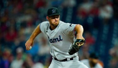 Home-grown MLB pitcher Anthony Bender raffles gloves for Petaluma kids