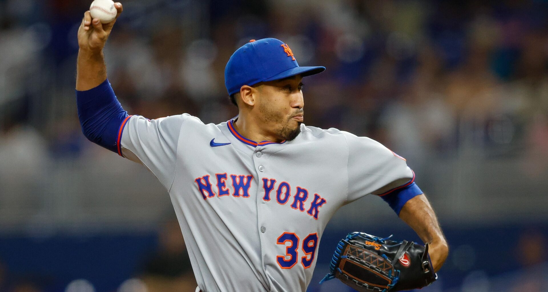 Edwin Diaz Changes Jersey Number After Dodgers Contract in MLB Free Agency