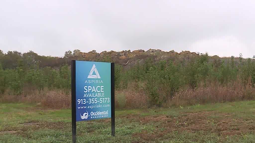 Leawood mayor says city opposes Royals move to Overland Park