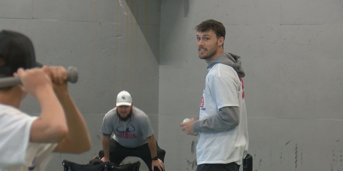 Texas Rangers’ Evan Carter hosts youth baseball camp in Amarillo