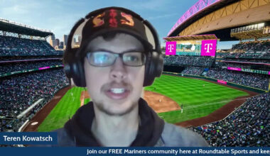 Former Seattle Mariners Pitcher Signs With Japanese League Team