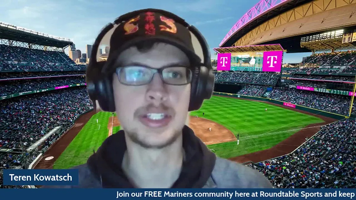 Former Seattle Mariners Pitcher Signs With Japanese League Team