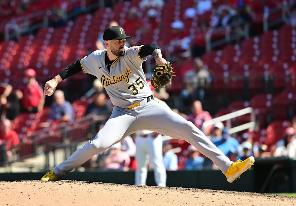 Aug 28, 2025; St. Louis, Missouri, USA; Pittsburgh Pirates pitcher Colin Holderman (35) throws in relief in the eighth inning against the St. Louis Cardinals at Busch Stadium. Mandatory Credit: Tim Vizer-Imagn Images