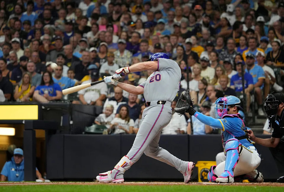 New York Mets first baseman Pete Alonso (20) hits a home run against the Milwaukee Brewers in the second inning on Aug. 9, 2025, at American Family Field.