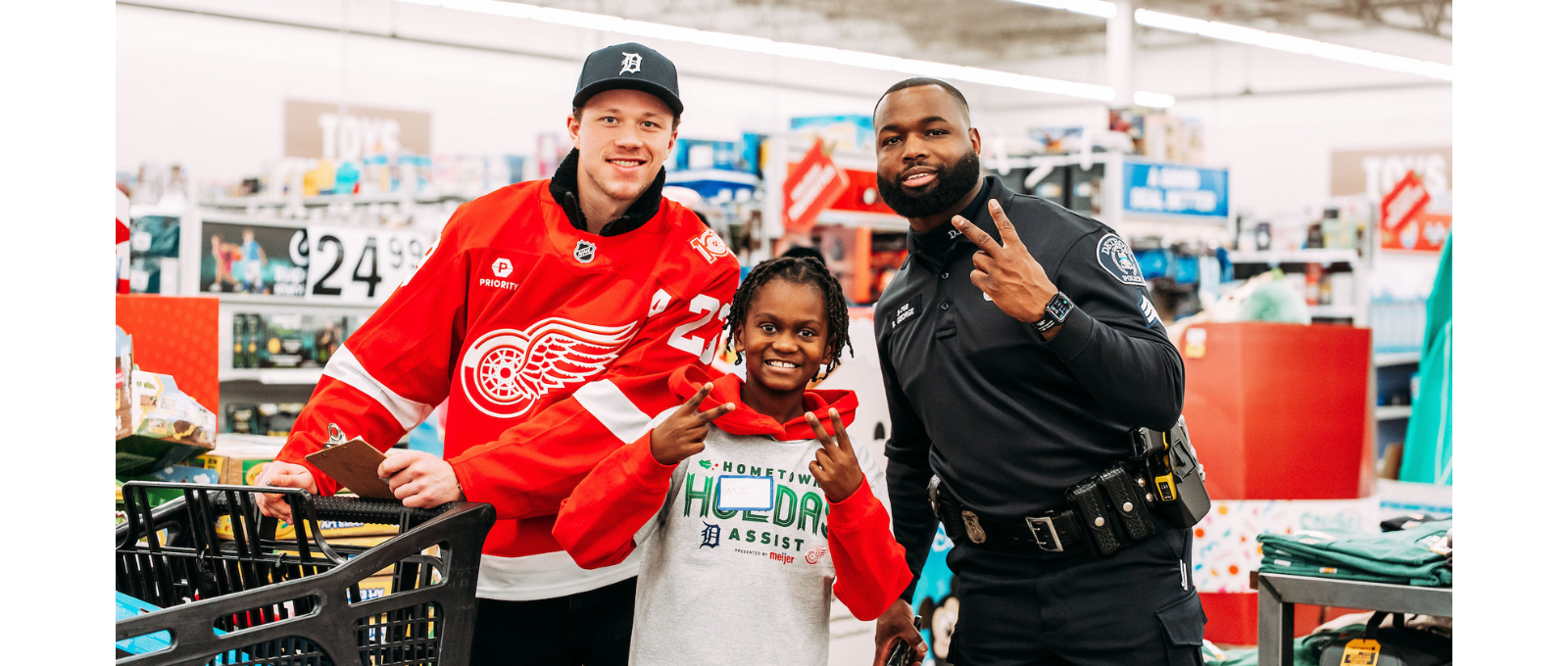 Red Wings, Tigers and Meijer host youth from Detroit Police Athletic League for annual Hometown Holiday Assist