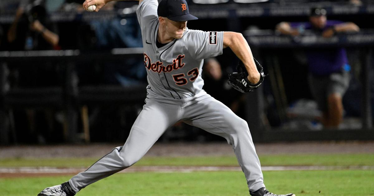 Right-hander Chase Lee acquired by Blue Jays from Tigers for minor league lefty Johan Simon |