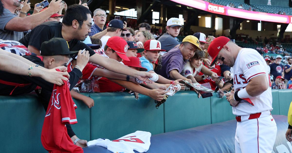 Should Angels fans just give up and join the Dodgers bandwagon? | National Sports