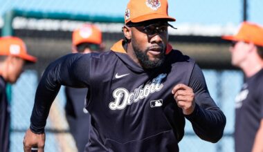 Brewers add to outfield depth by signing free agent Akil Baddoo