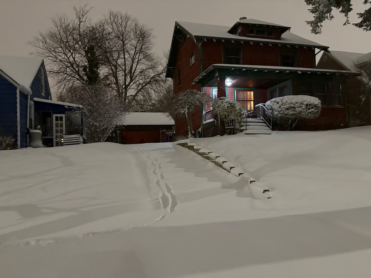 Snowfall Cleveland Ohio Thanksgiving 2025