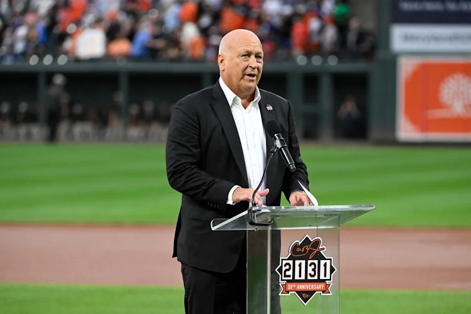 Cal Ripken Jr addresses the crowd during the 2131 30th anniversary ceremony prior to an interleague game between the Los Angeles Dodgers and the Baltimore Orioles at Oriole Park on September 5, 2025 in Baltimore, Maryland Diamond Images/Getty Images