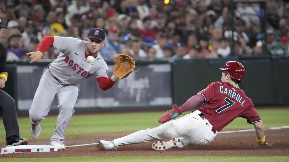 Diamondbacks showing interest in free-agent Alex Bregman