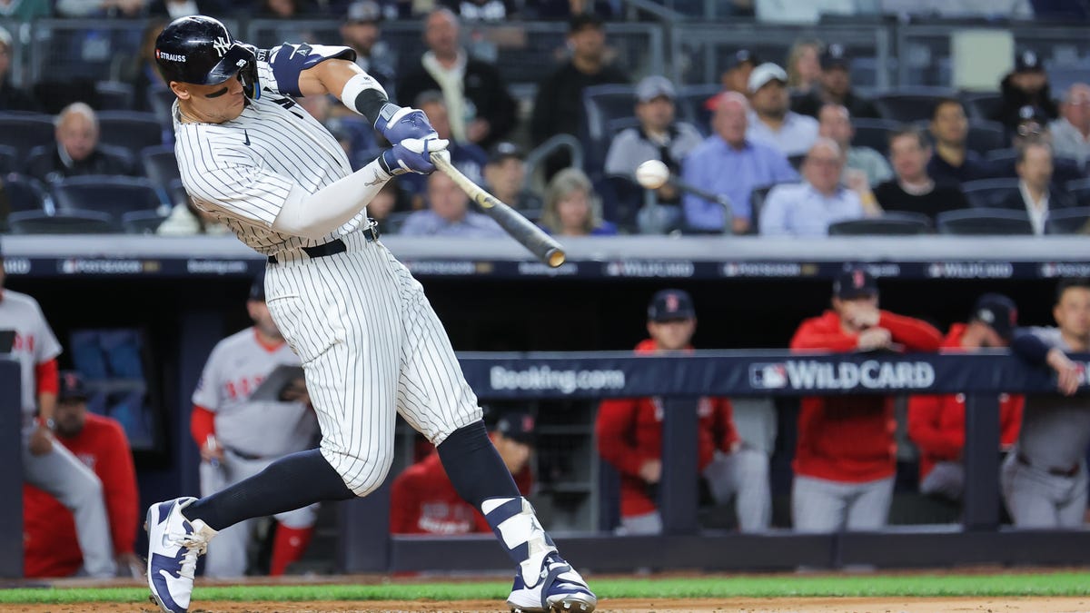 Anthony Volpe’s shoulder rehab alters Yankees depth chart at shortstop