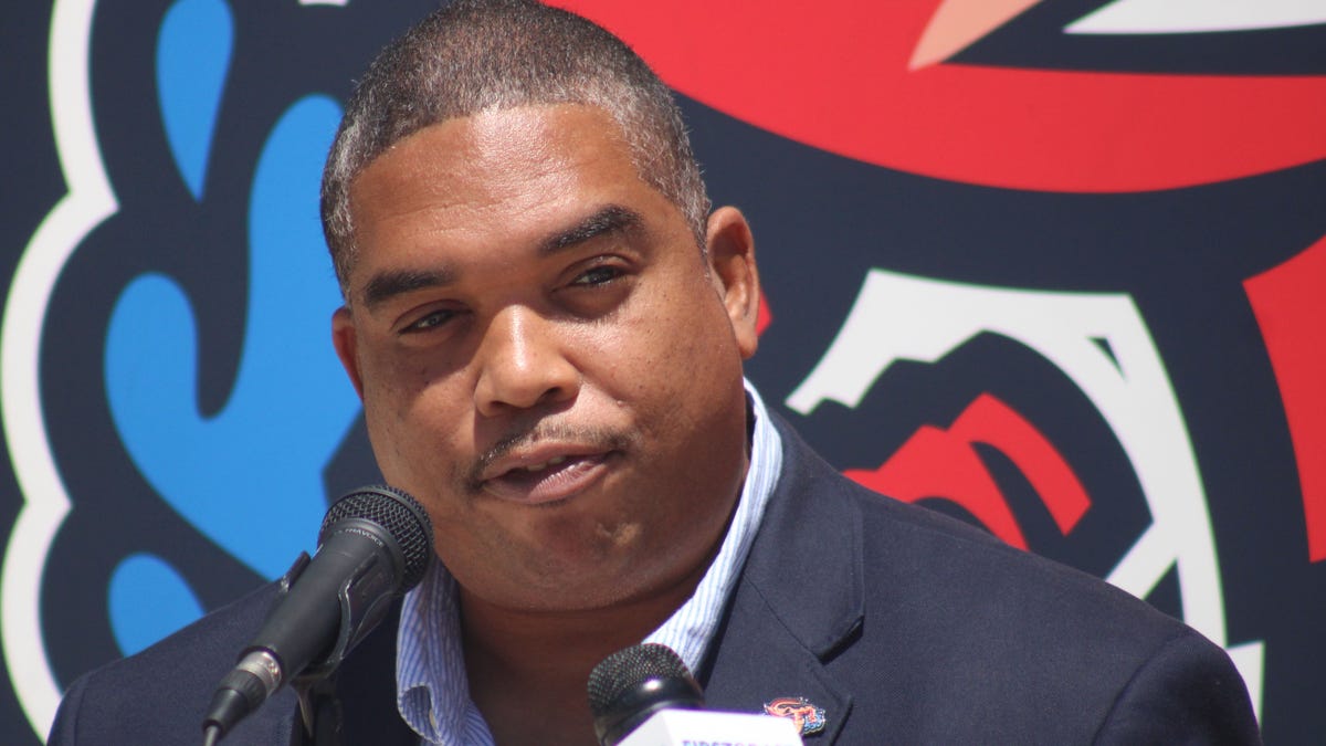 Harold Craw leaves Jacksonville Jumbo Shrimp for Tampa Bay Rays