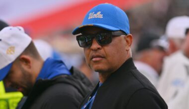 Dave Roberts helped UCLA football coach search during World Series run