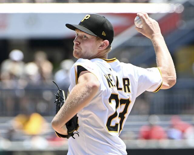 9110428_web1_ptr-bucscardinals02-070325