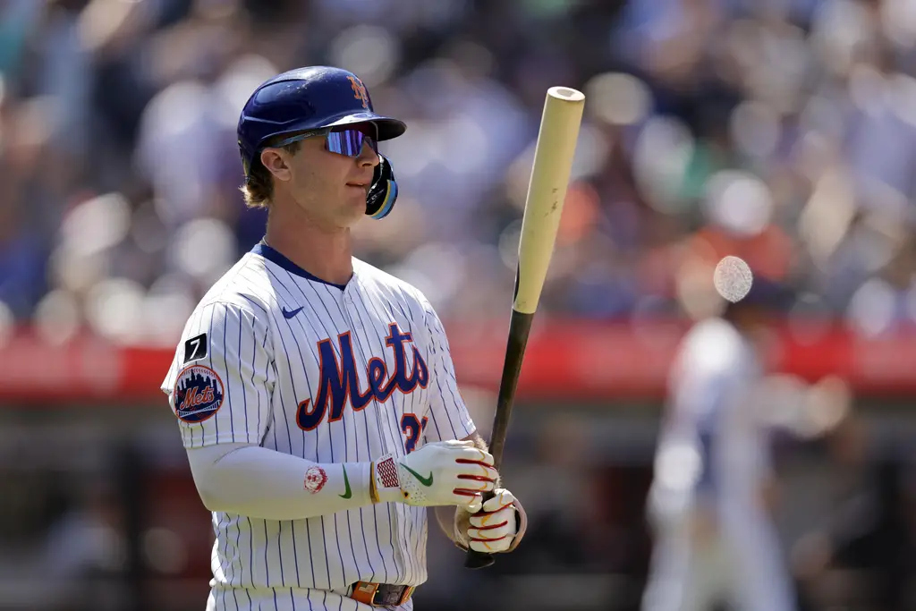 Cubs Met with Alonso at Winter Meetings -