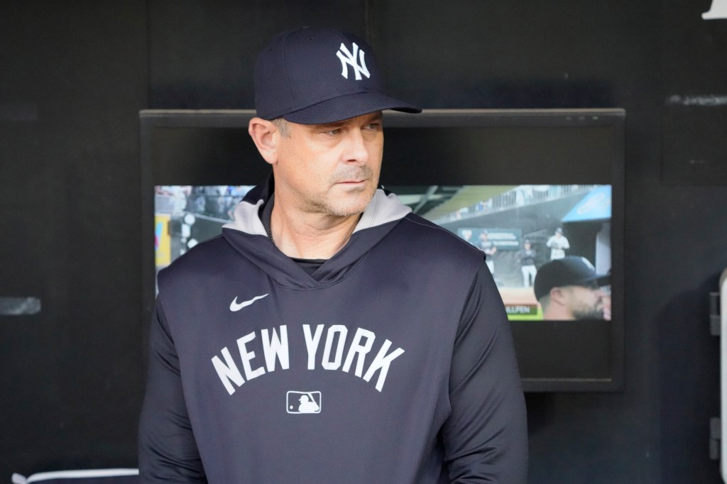 Aaron Boone talks Cody Bellinger pursuit, Jasson Domínguez’s switch-hitting
