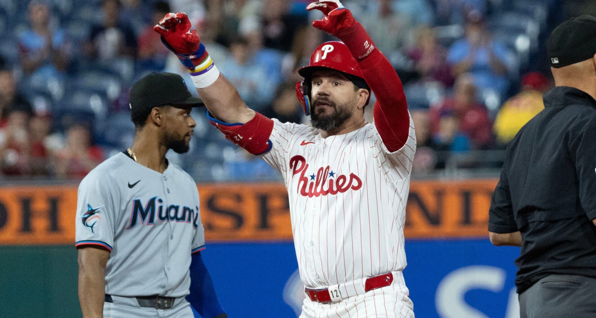 Schwarber to stay with the Phillies on record-breaking new deal