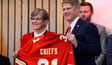 Royals face tough stadium decision of their own as Chiefs move to Kansas | News, Sports, Jobs