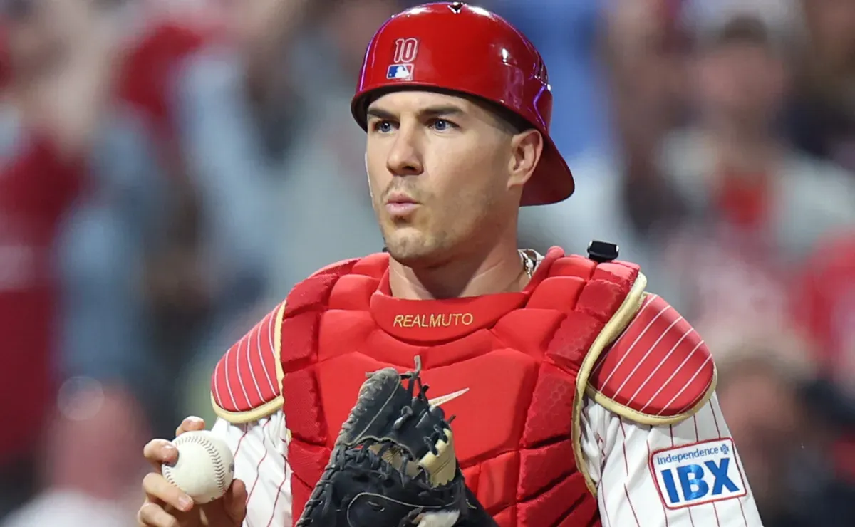 MLB Rumors: J.T. Realmuto receives encouraging signal as Phillies weigh free-agent decision