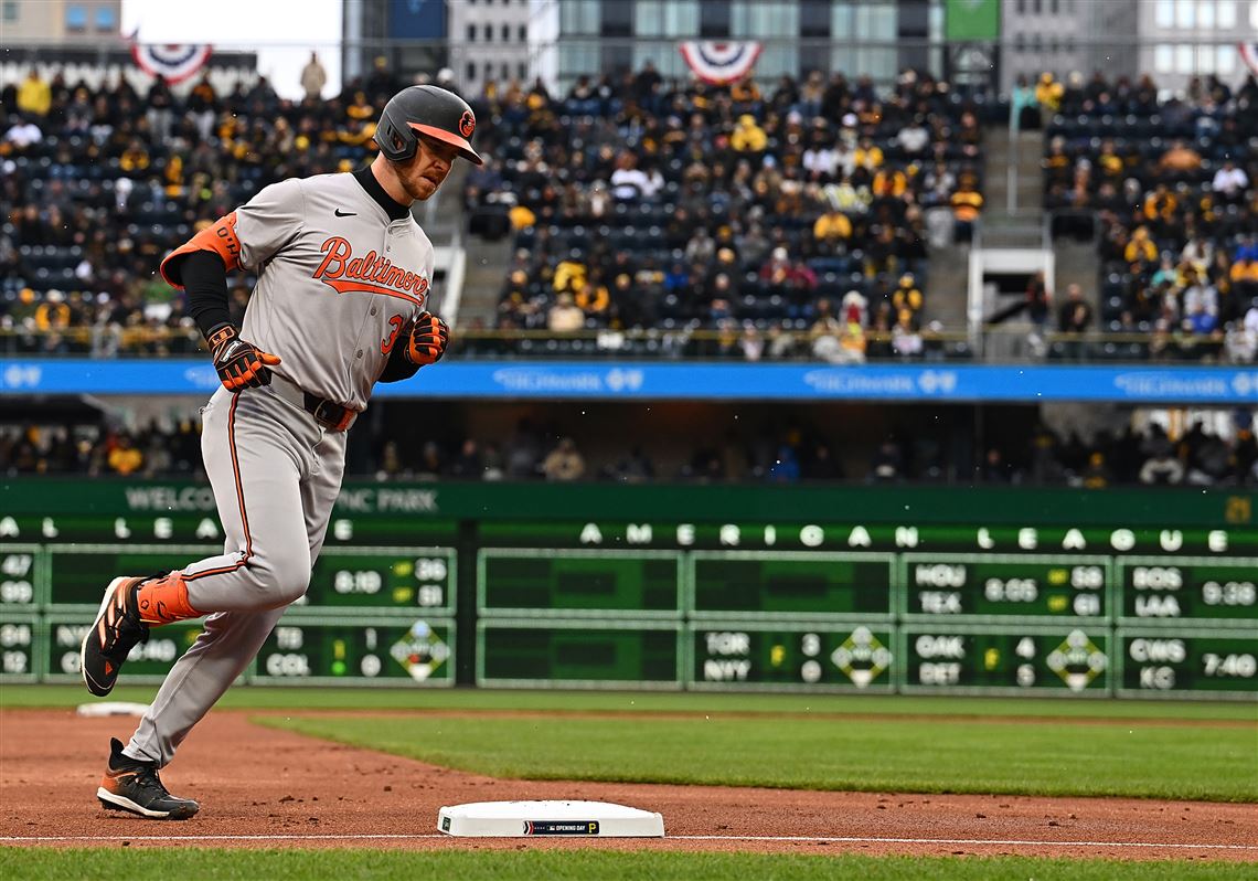 Sources: Pirates sign free agent OF/1B Ryan O'Hearn to 2-year, $29 million contract