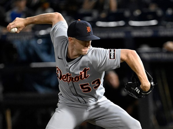 Tigers trade Chase Lee to Blue Jays for left-hander Johan Simon