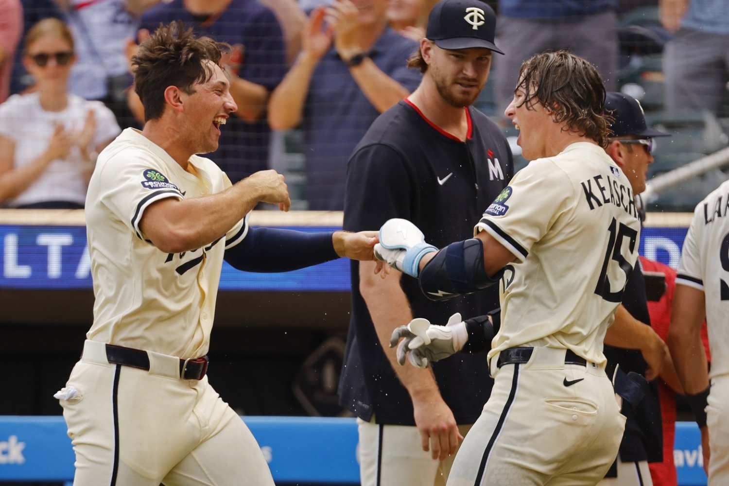 What Should the Twins Do About the Middle Infield? - Twins