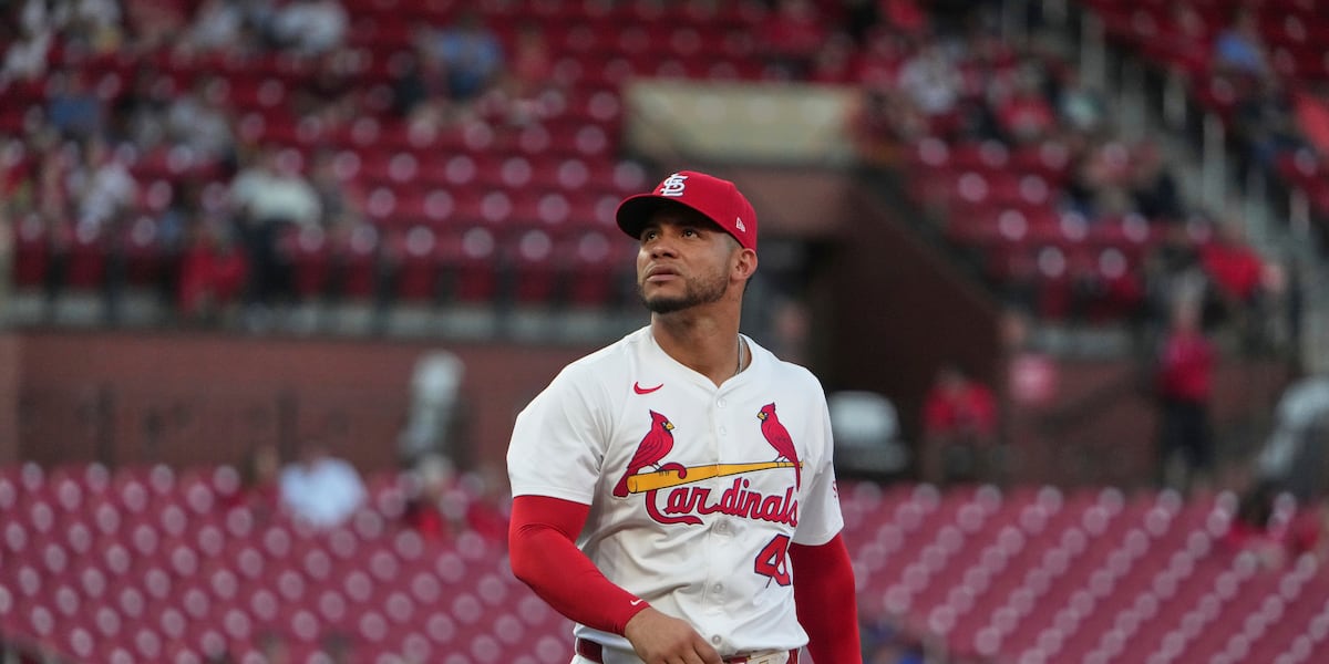 Cardinals trade Contreras to Red Sox for three pitchers