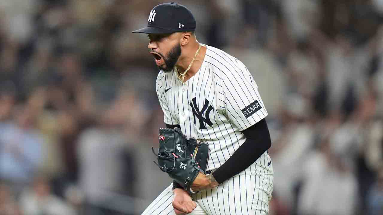 Mets sign Devin Williams as closer market continues to intensify