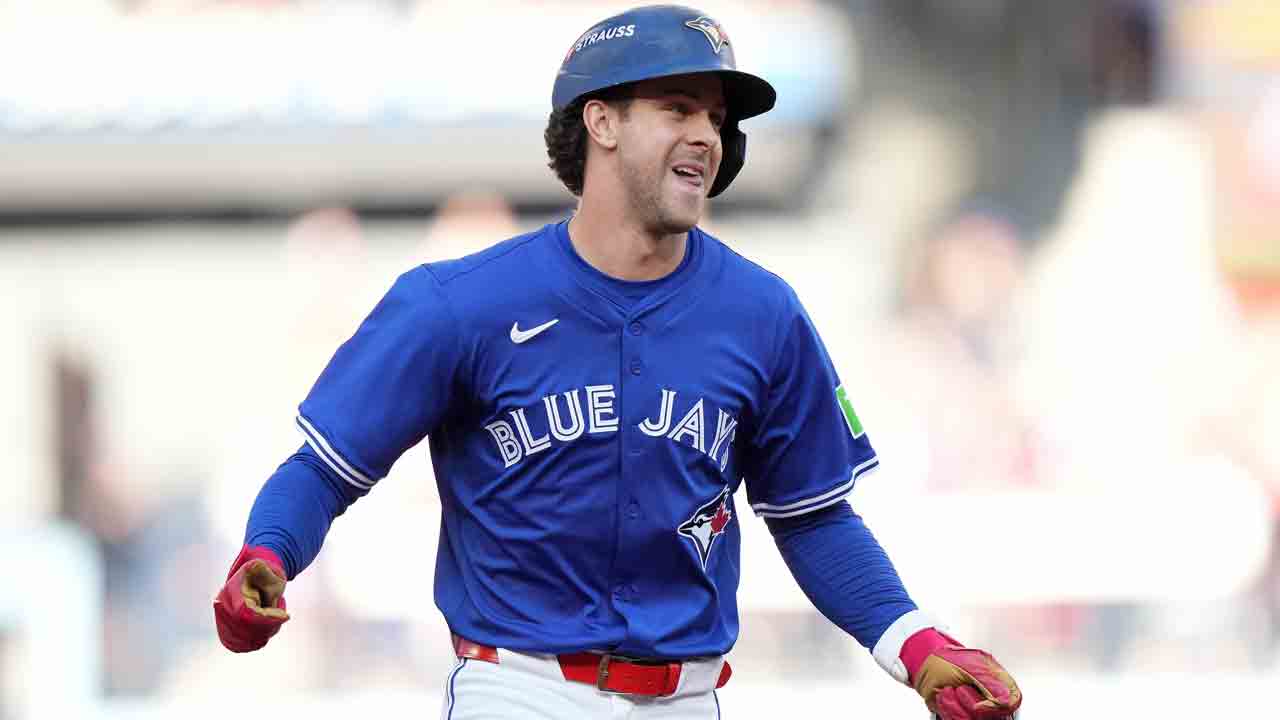 Blue Jays' Clement 'fired up' by Cease signing
