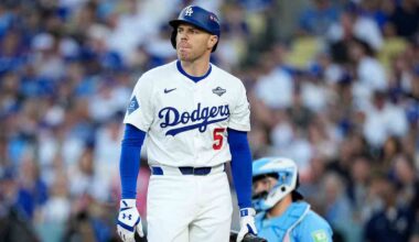 Freeman, Reynolds team up for SickKids fundraiser with World Series twist