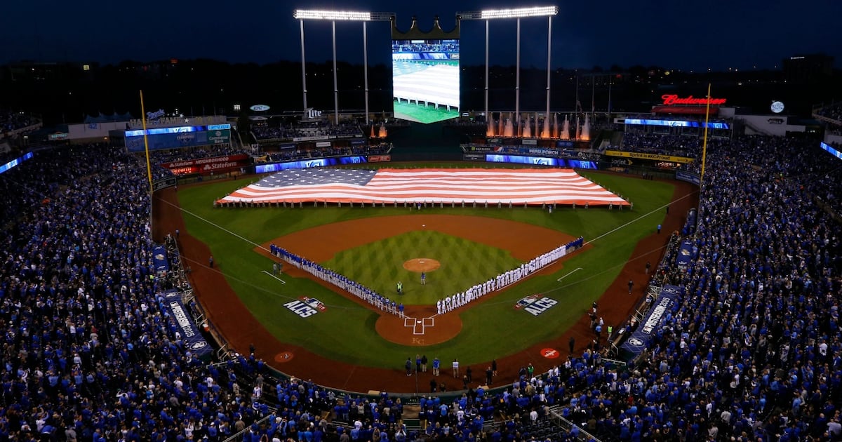 Kansas City Royals face tough stadium decision of their own as Kansas City Chiefs move to Kansas