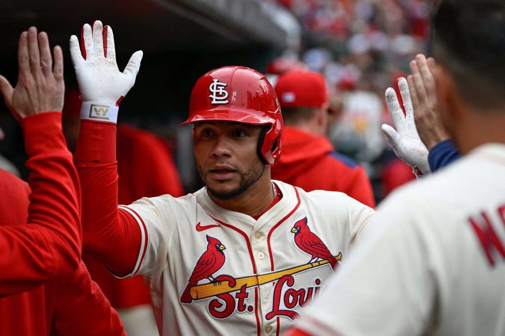 Boston Red Sox acquire All-Star Willson Contreras from the St. Louis Cardinals for three young righties – Chicago Tribune