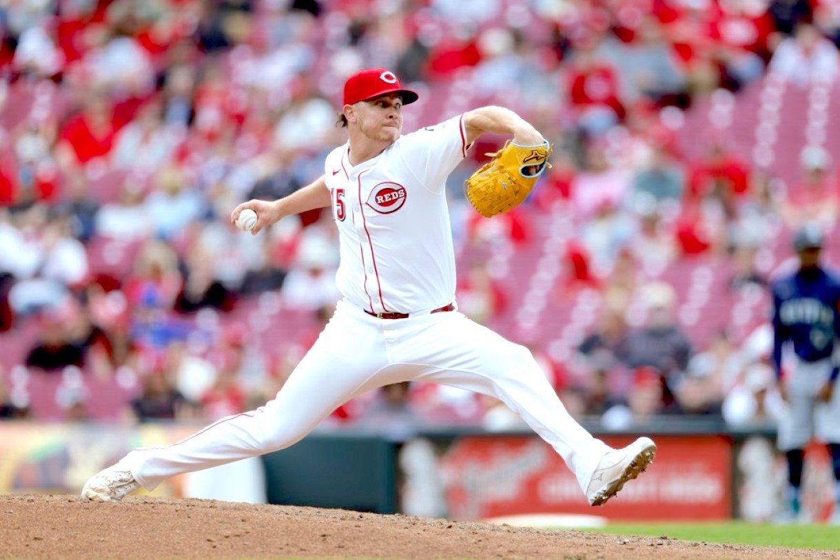 The Cincinnati Reds Bring Back Closer Emilio Pagan on a Two-Year Deal - MLB News