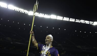 Mariners send top-100 prospect Harry Ford to Nationals for reliever Jose A. Ferrer