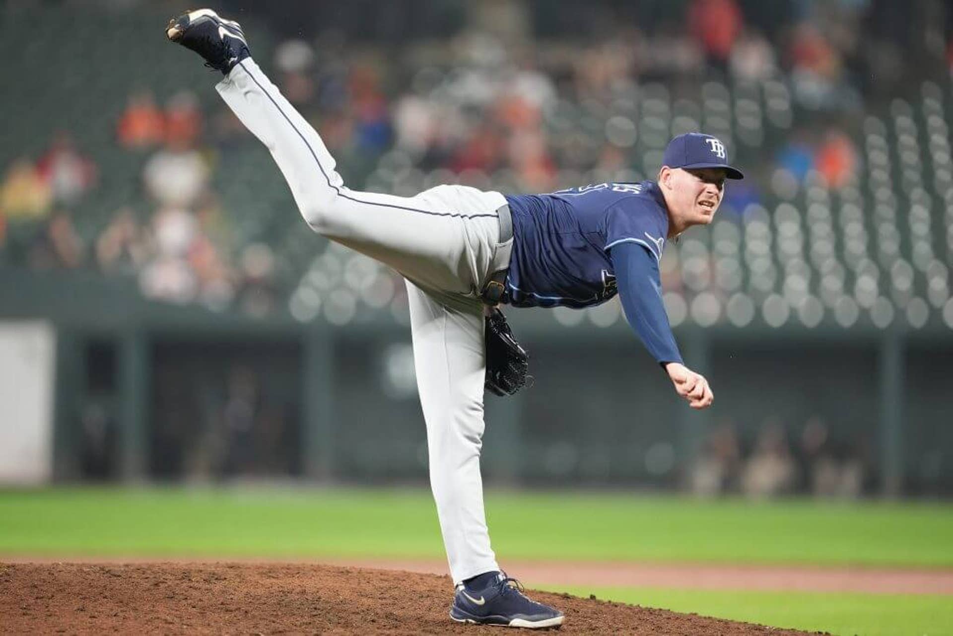 Pete Fairbanks pitching for the Rays last season