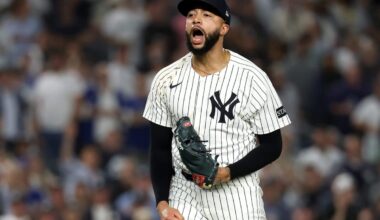 Devin Williams calls out Yankees fans on social media after signing with Mets