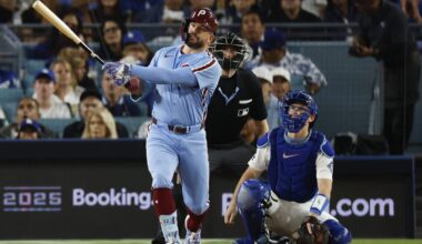 Kyle Schwarber is still unsigned. Could the Reds lure the Ohio-born slugger?