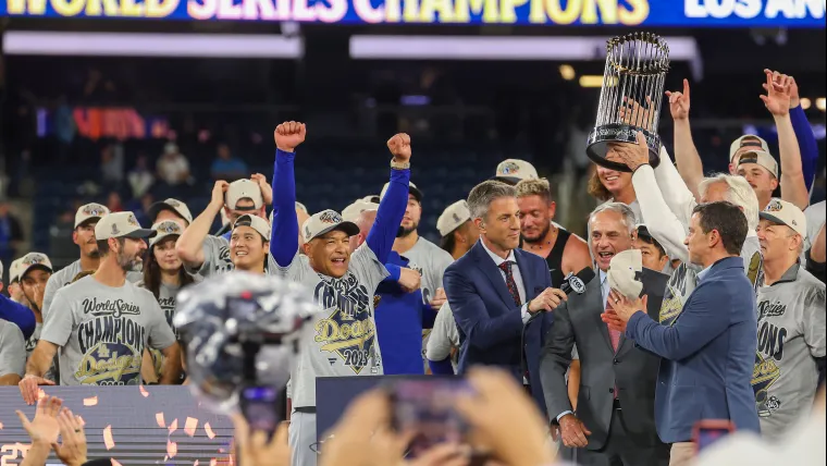 Dodgers free agent rumor ends with $102 million star signing with L.A. image