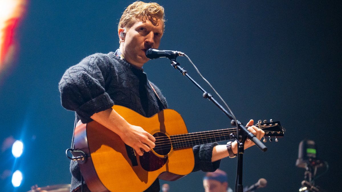 Tyler Childers to play concert at Wrigley Field in 2026 – NBC Chicago