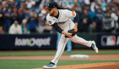 Mariners Not Planning To Trade Luis Castillo