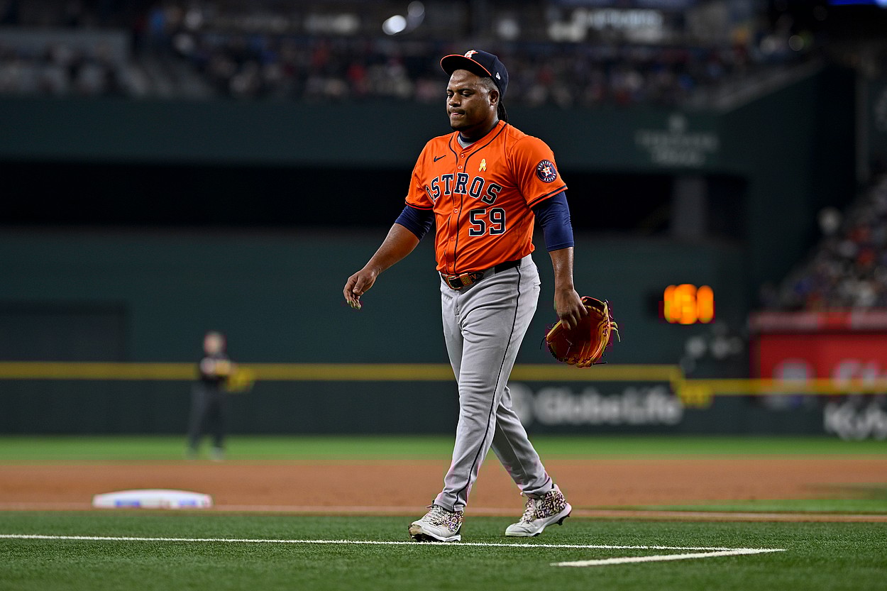 MLB: Houston Astros at Texas Rangers, framber valdez, mets