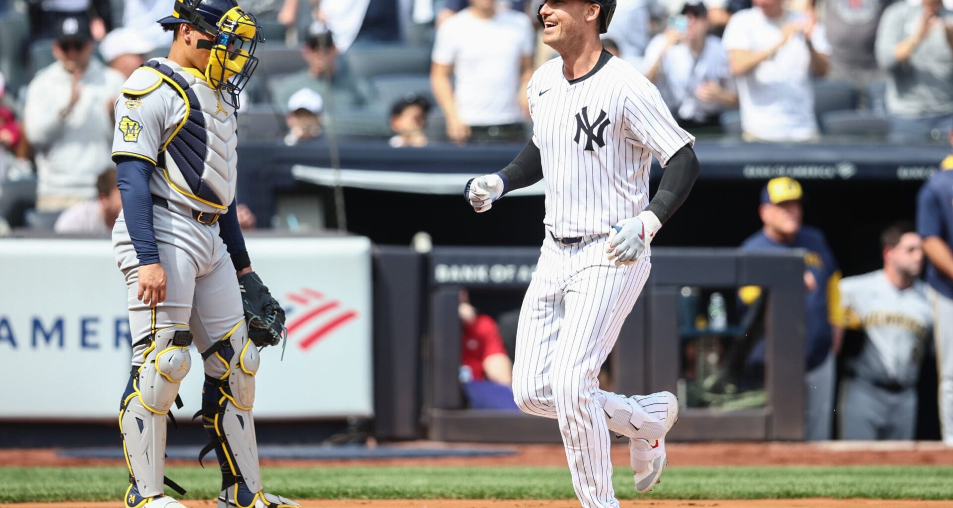 Yankees 'badly' want outfield reunion, gap exists in free agent talks